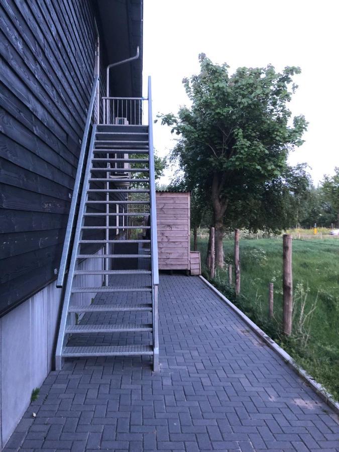 De La Rue Vakantiesuites Sleeuwijk Exterior foto